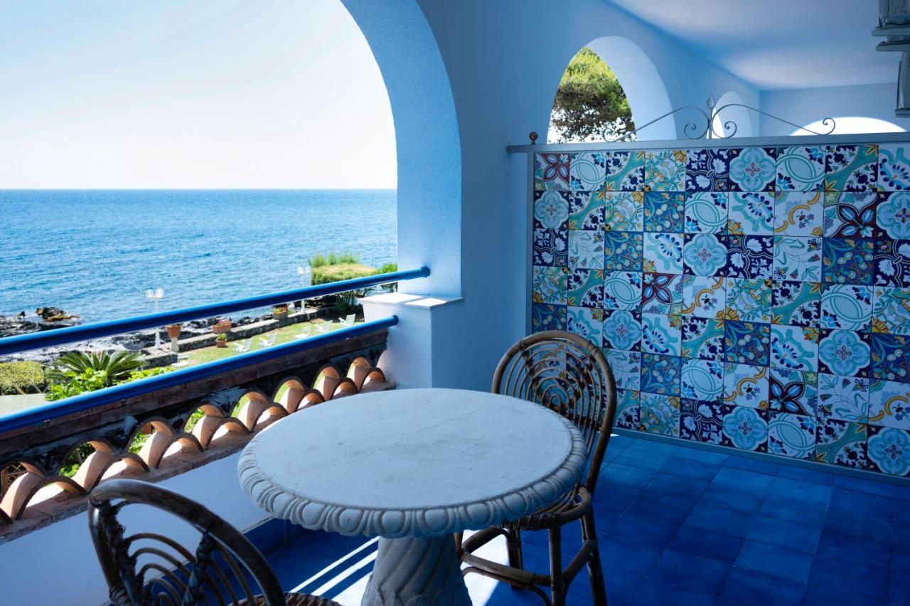 Arathena Rocks Hotel Giardini Naxos Exterior foto