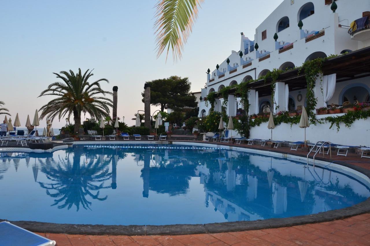 Arathena Rocks Hotel Giardini Naxos Exterior foto
