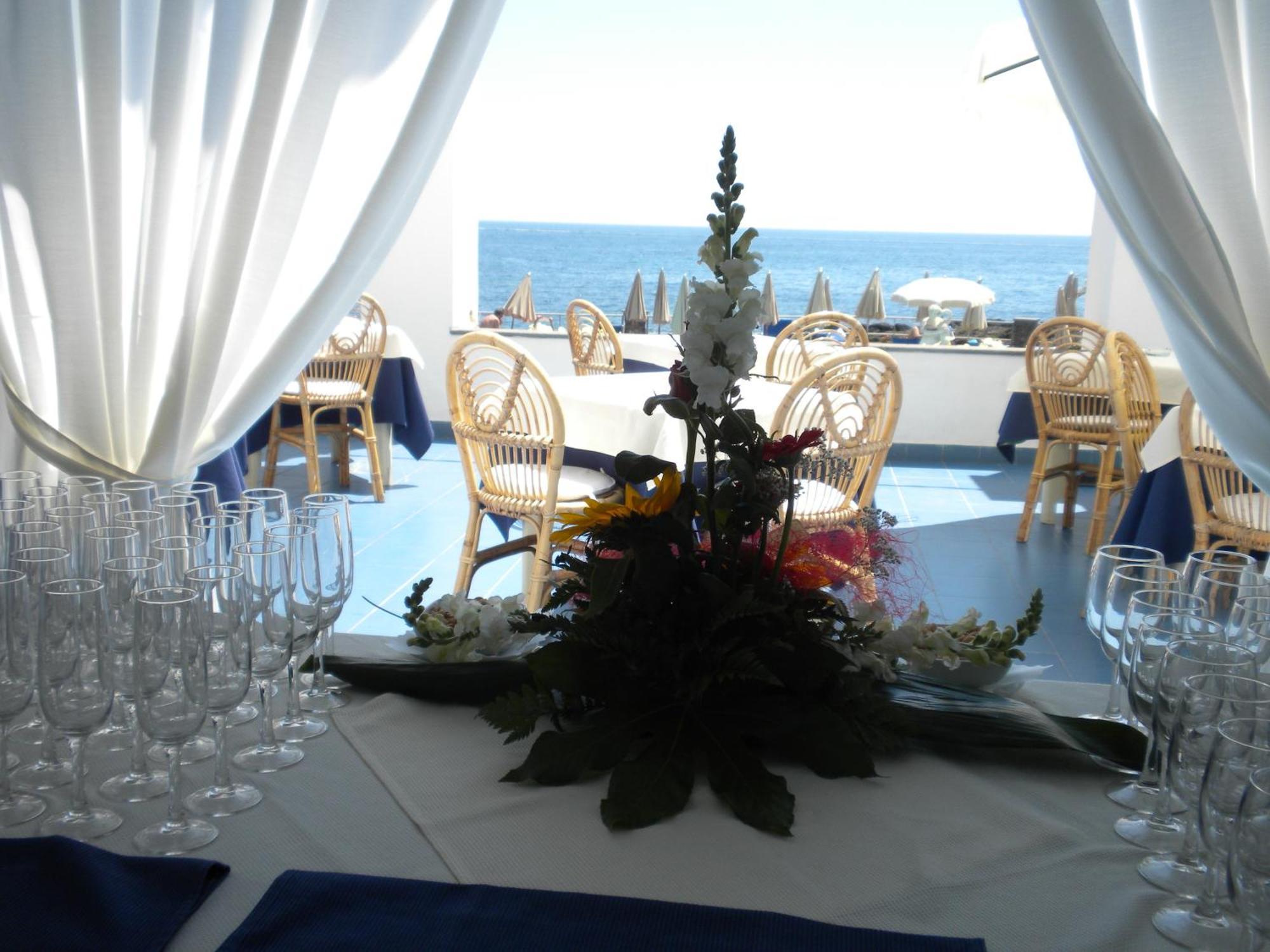 Arathena Rocks Hotel Giardini Naxos Exterior foto